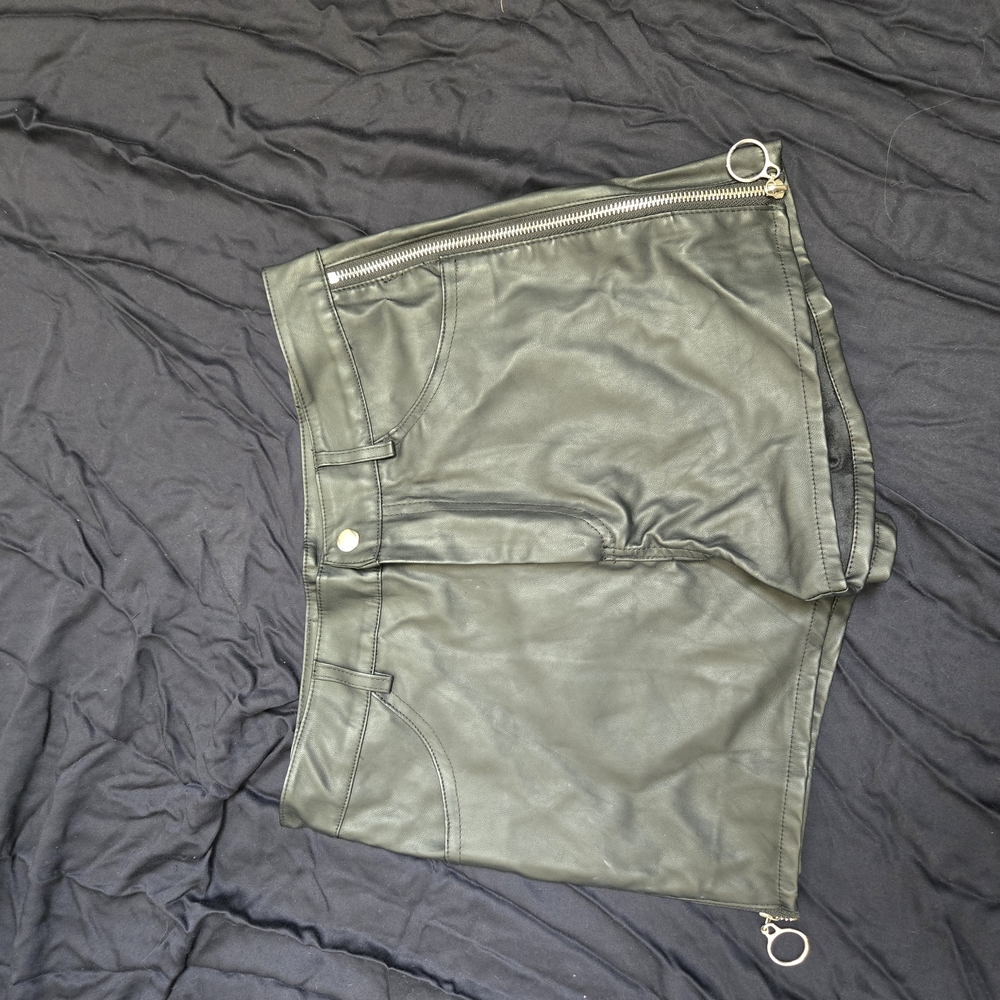 UNIF High Waist Vegan Leather Shorts - Black